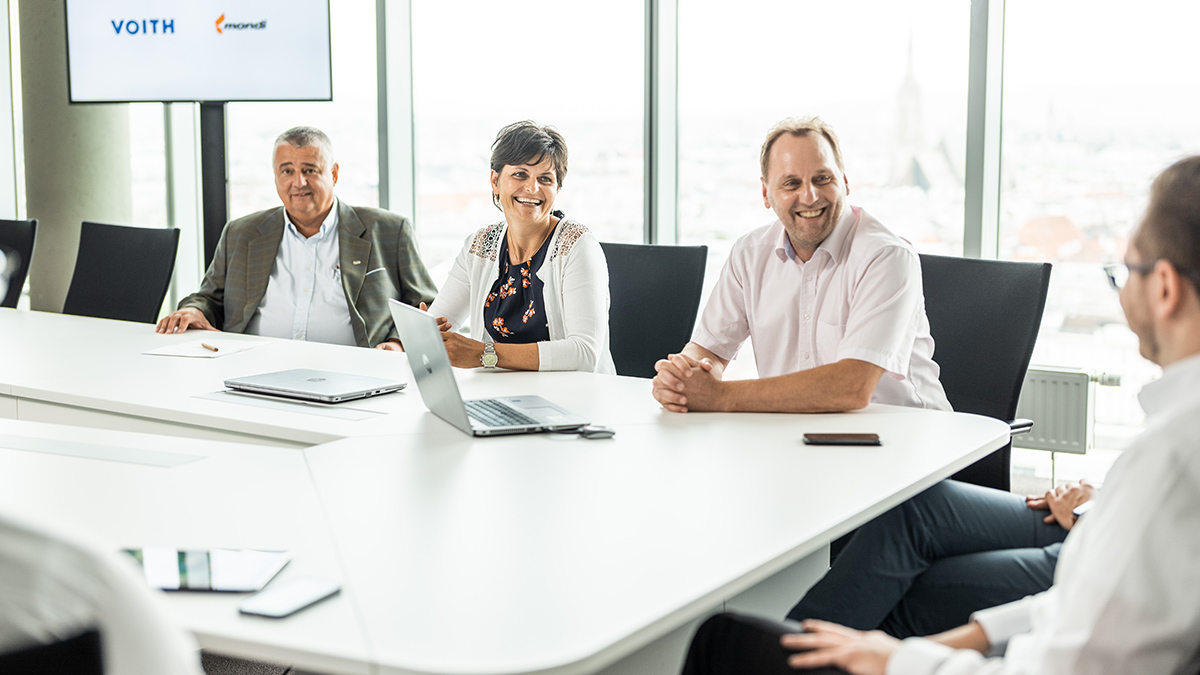 fLTR: Peter Puck (Category Manager Spare & Wear Parts, Mondi Group), Helga Fritzl (SAP Key User, Mondi Group), W. Stramitzer (Projektleiter, Mondi Group), Bj&ouml;rn Kleigrewe (Projektleiter Voith WebShop, Voith).