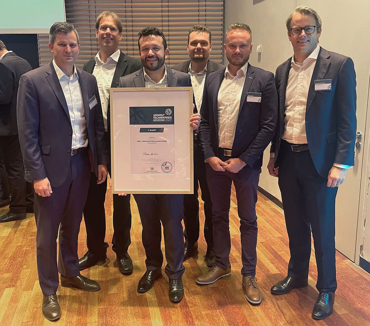 The e-moblity team at the award ceremony.