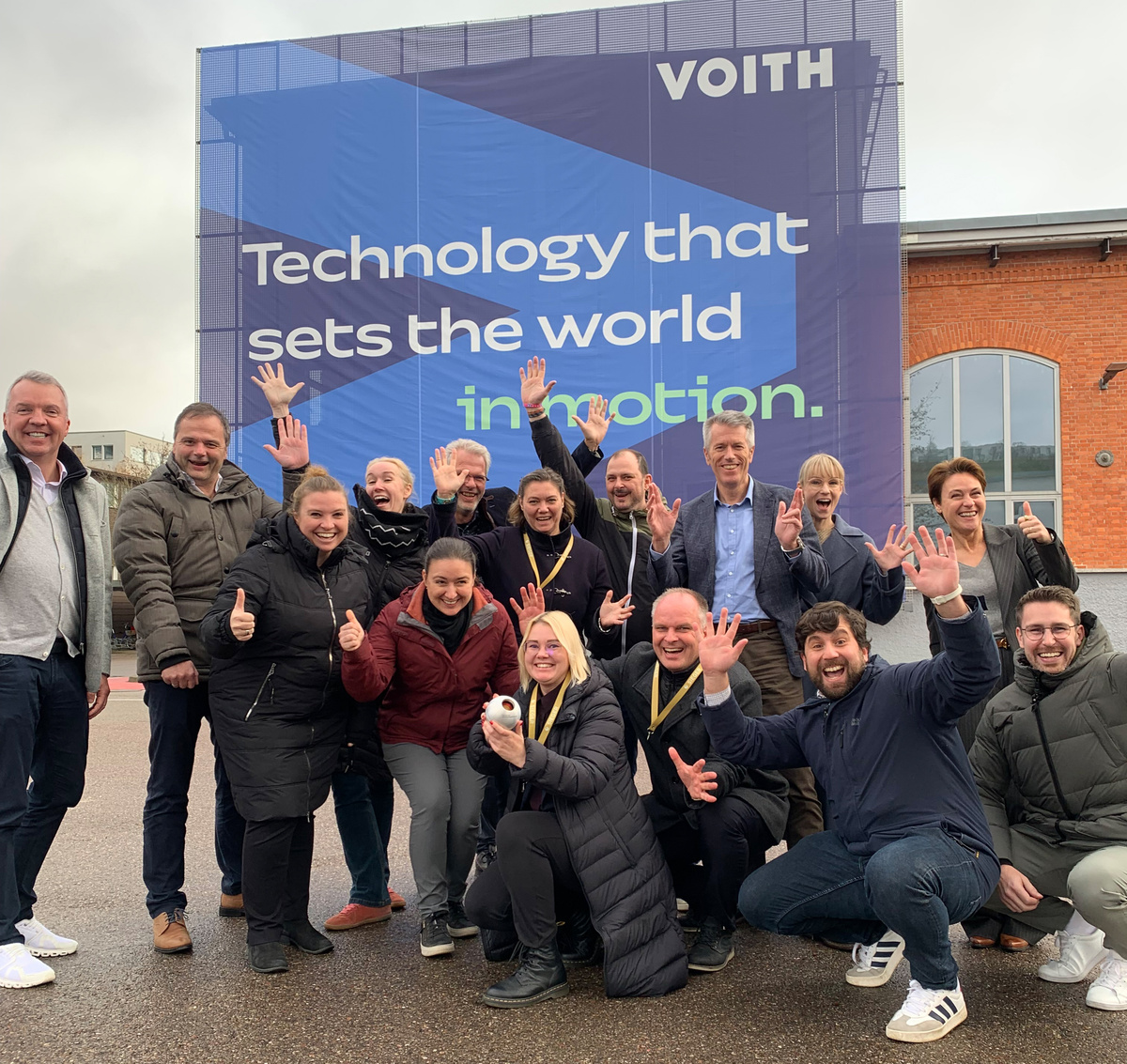 The Voith teams in Heidenheim and D&uuml;ren celebrate their success at the German Sustainability Award.