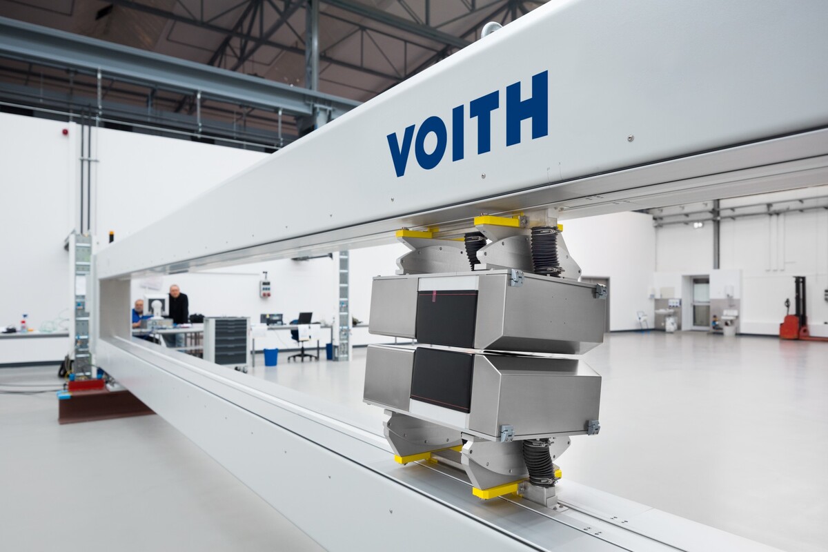 Voith’s OnQuality Quality Control System allows papermakers to meet high paper quality requirements and achieve an increased operational efficiency.