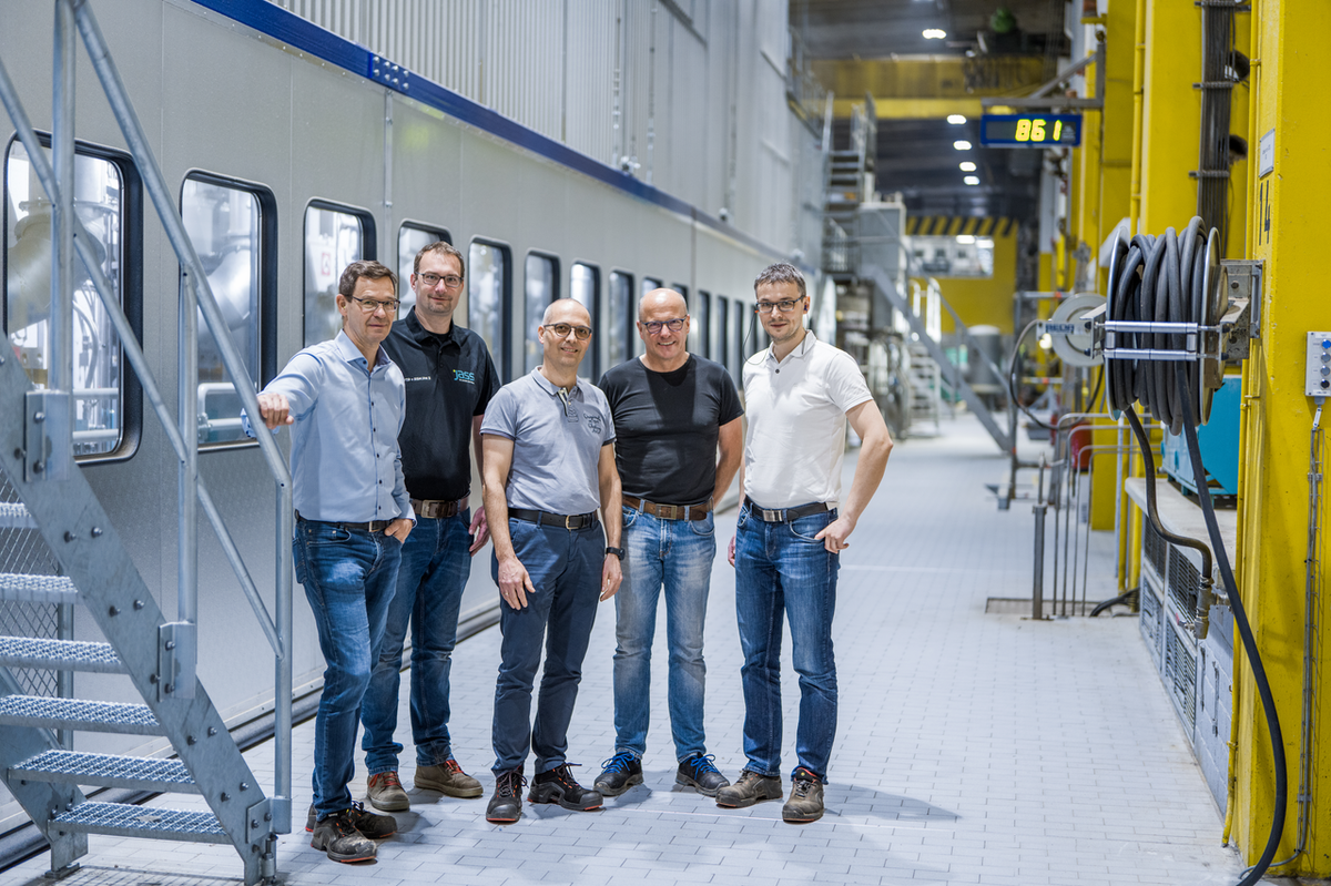 After successful rebuild: (from left to right) Philipp Katz, Stefan Kress, Oliver Mee&szlig;, Christoph K&ouml;nig and Markus Luther at the PM 3 at Jass in Fulda.